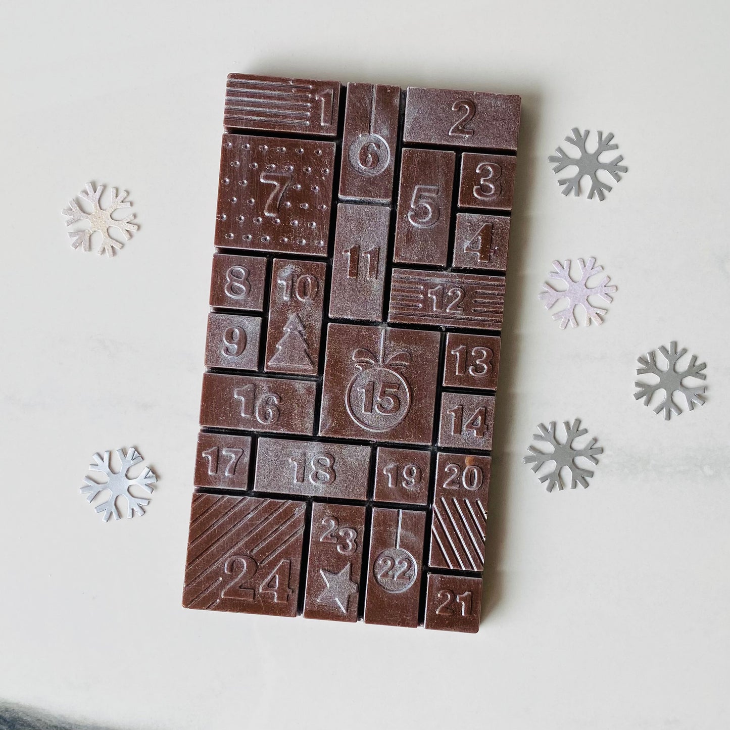 Christmas Countdown Advent Tablet - Silver Stardust Mylk Chocolate