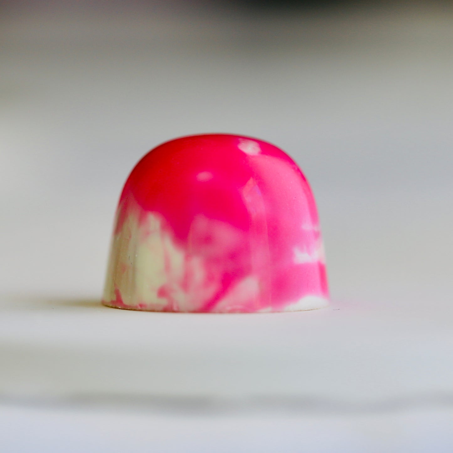 Bonbon - White Chocolate Raspberry Caramel